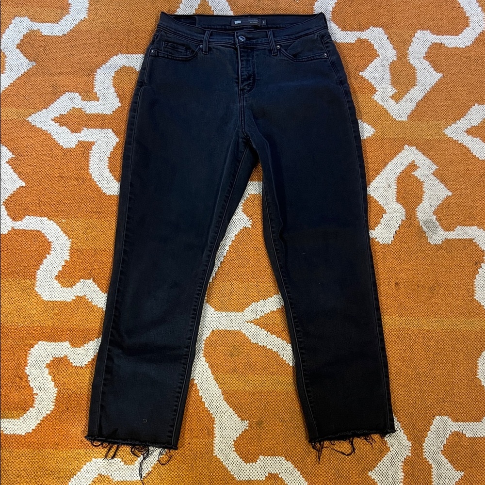 Levi’s woman's 512 skinny perfectly slimming jeans black woman’s size 6